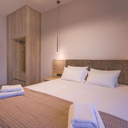 Santa Marina Apartments Rodhákinon Exterior foto