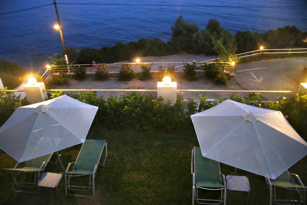Santa Marina Apartments Rodhákinon Exterior foto