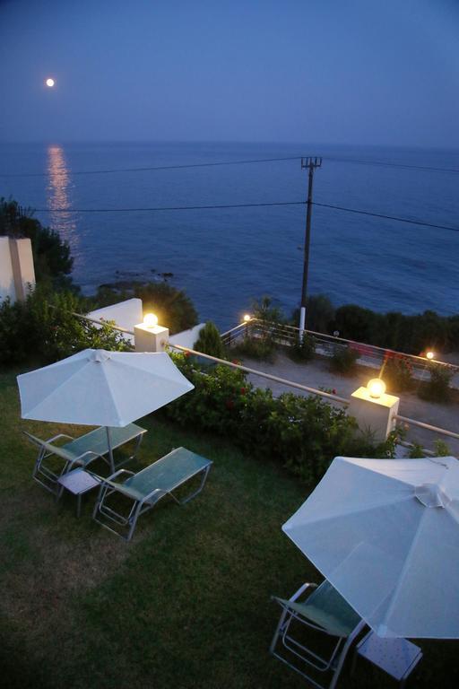 Santa Marina Apartments Rodhákinon Exterior foto