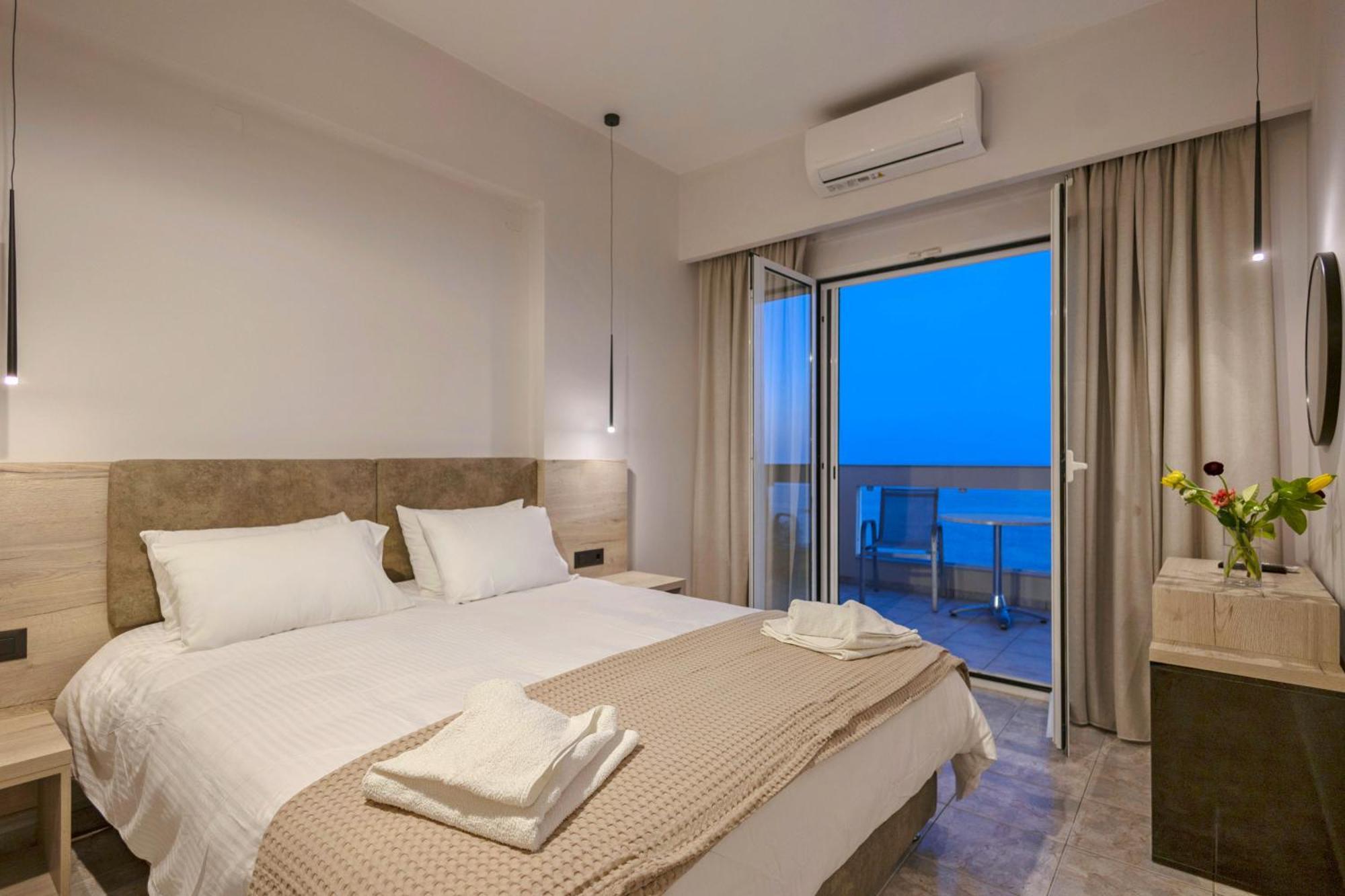 Santa Marina Apartments Rodhákinon Exterior foto